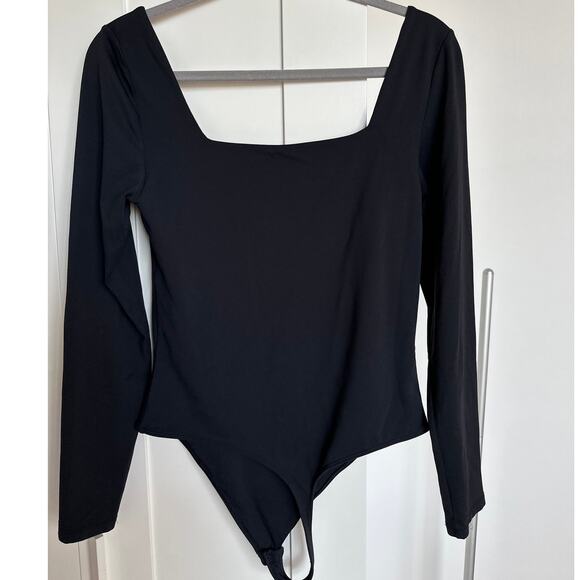Aritzia Babaton Black Contour Squareneck Longsleeve Thong Bodysuit, Size L, EUC - Picture 2 of 6